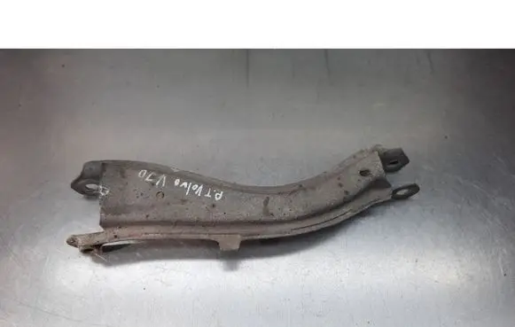 Volvo V70 Rear control arm