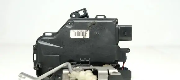 Audi A2 Front door lock 8Z1837016E