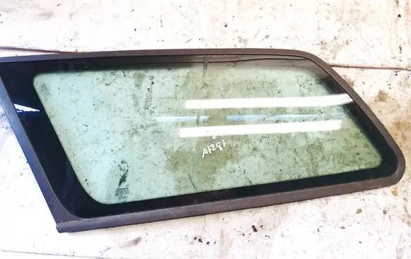 Volvo V50 Rear side window