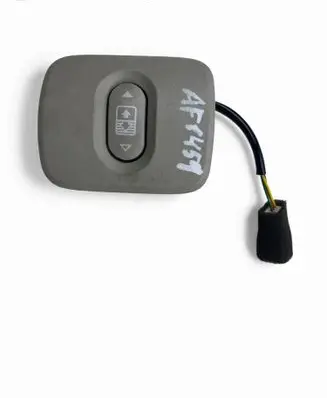 Nissan Qashqai Sunroof switch 15260