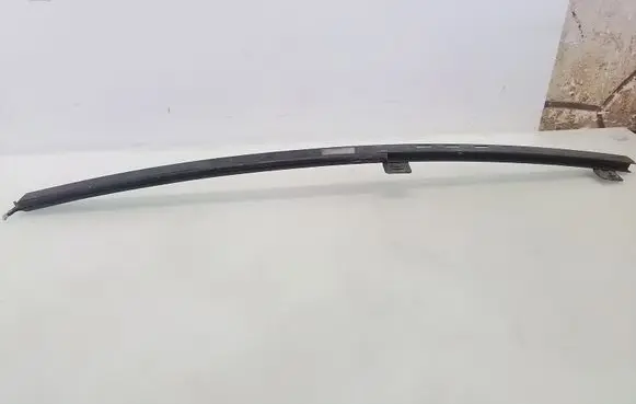 Opel Zafira B Rear door windshield rail 