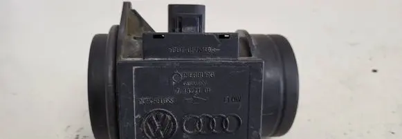 Volkswagen Golf III Mass air flow meter 71822101 074906461