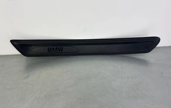 BMW 2 F46 Rear sill trim cover 7316821