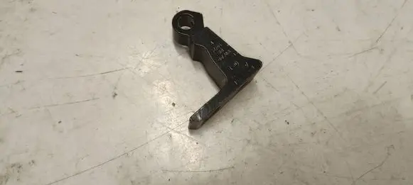 Audi Q7 4M Front door upper hinge 8s0833403e