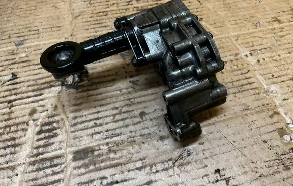 Ford Mondeo MK V Oil pump 9807727980