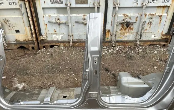 Nissan Navara D23 Pillar (middle) 