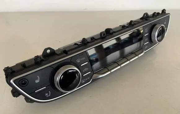 Audi Q7 4M Climate control unit 4M0820043AB
