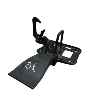 Audi A4 S4 B8 8K Engine bonnet/hood lock/latch loop/hook 8T0823480