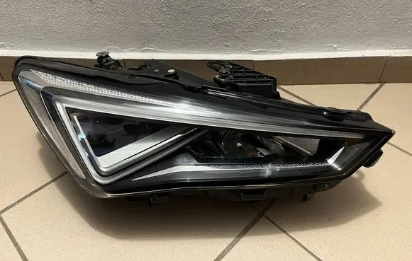 Cupra Formentor Headlight/headlamp 5FG941008F