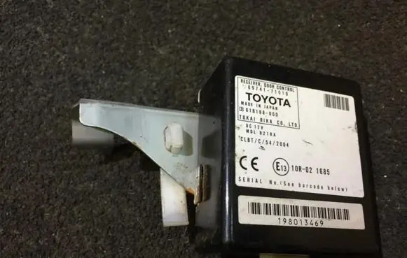 Toyota Hilux (AN10, AN20, AN30) Door control unit/module 8974171010 61b198-000