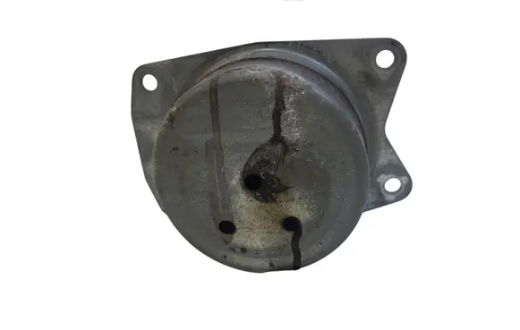 Opel Insignia A Engine mount bracket 13322173