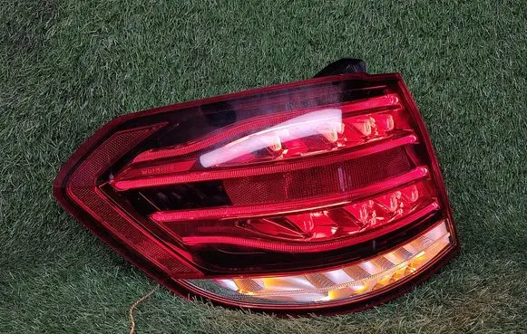 Mercedes-Benz E W212 Rear/tail lights A2129061703 ZGS009
