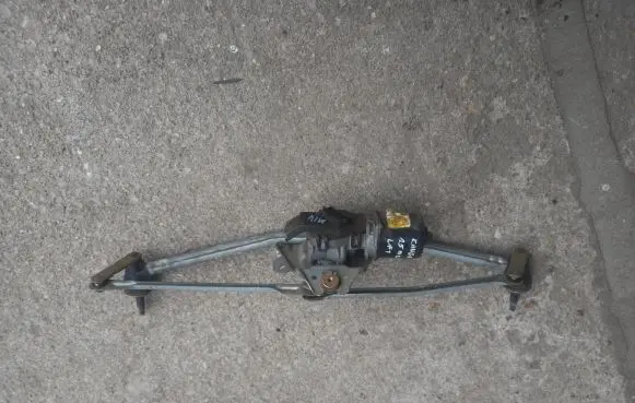 Renault Kangoo I Front wiper linkage and motor