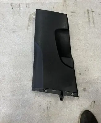 Audi A3 S3 8V (B) pillar trim (bottom) 8V5867239