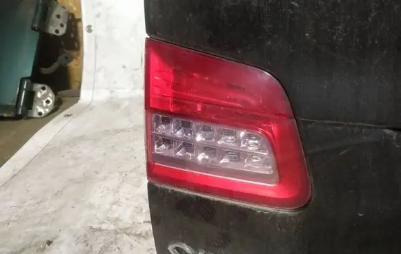 Citroen C5 Tailgate rear/tail lights