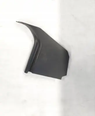 Foot area side trim