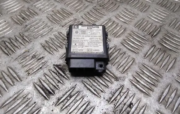 Subaru Legacy Immobilizer control unit/module 88205AE000 X1T14271M