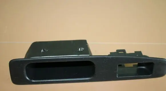Nissan Qashqai Rear door window switch trim 82950JD000