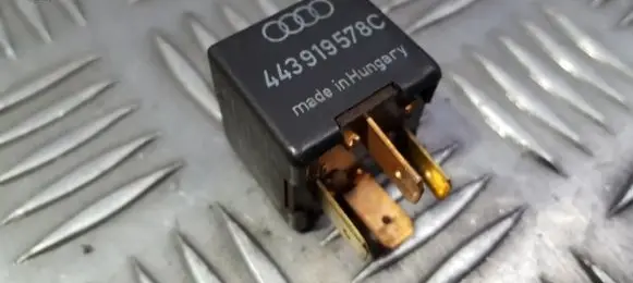 Audi A4 S4 B5 8D Other relay 443919578C 899519