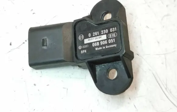 Audi A3 S3 8P Air pressure sensor 06B906051 0261230031