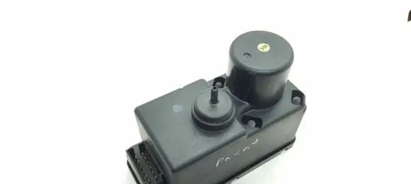 Volkswagen Golf III Central locking vacuum pump 357862257