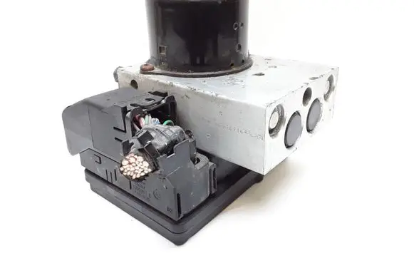 Volvo XC90 ABS Pump 30793445