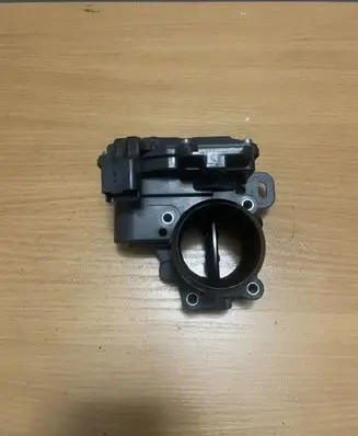 Ford Kuga II Throttle valve 9806625280 A2C85766300