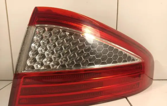 Ford Mondeo MK IV Rear/tail lights 7S7113404A