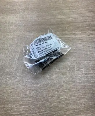 Volkswagen Golf VI Seat trim 1S0881469