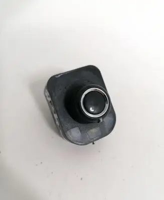 Wing mirror switch
