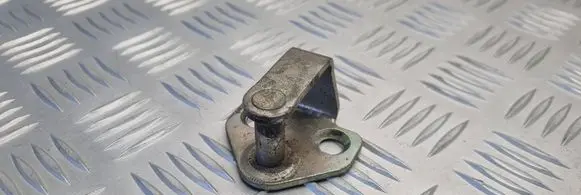 Mercedes-Benz Sprinter W901 W902 W903 W904 Front door lock loop/hook striker 