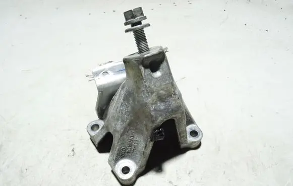 Audi Q5 SQ5 Engine mounting bracket 8K0199307BH