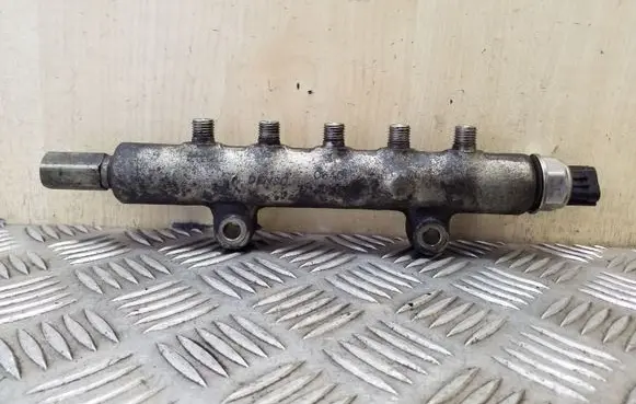 Mitsubishi Pajero Fuel main line pipe
