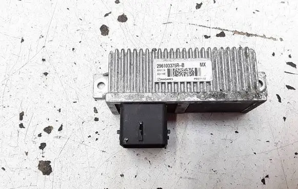 Renault Zoe Coolant fan relay 296103375R