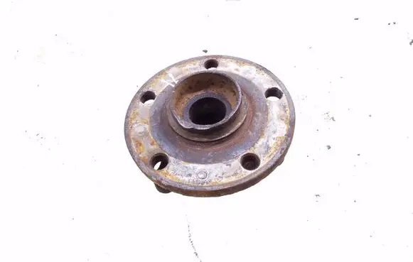 Skoda Octavia Mk2 (1Z) Rear wheel hub