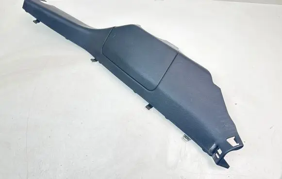 Trunk/boot lower side trim panel