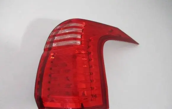 Peugeot 5008 Rear/tail lights 9672666680