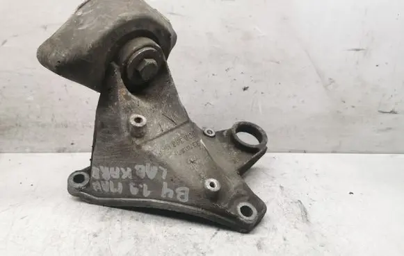 Audi 80 90 S2 B4 Gearbox mounting bracket 8D0399114S