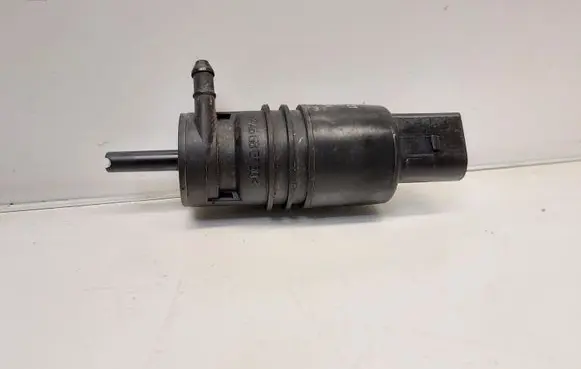 Mercedes-Benz E C207 W207 Windscreen/windshield washer pump A2218690121
