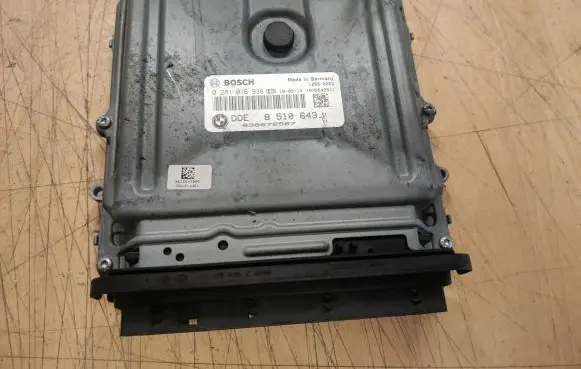BMW 5 F10 F11 Engine control unit/module 851064301 0281016938
