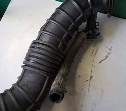 Hyundai Santa Fe Turbo air intake inlet pipe/hose 09100111