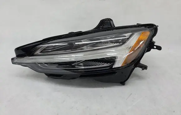 Volvo S60 Headlight/headlamp 32228876