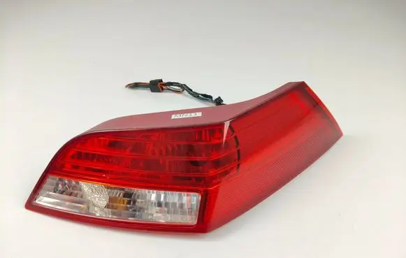 Ford Focus Tailgate rear/tail lights 6N4113404A
