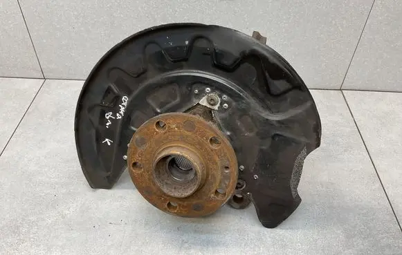 Skoda Octavia Mk3 (5E) Front wheel hub 5Q0255R