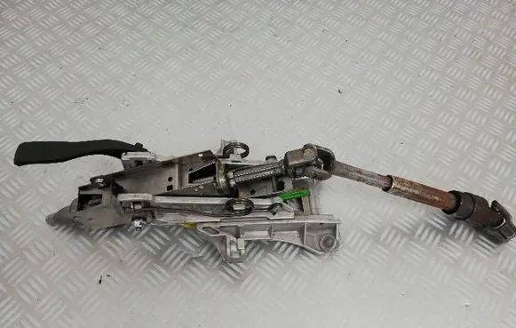 Ford Focus Steering wheel axle BV6N3C529EA