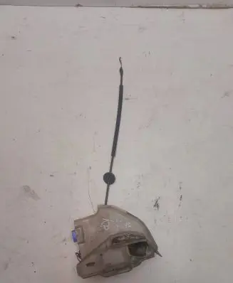 Volkswagen Jetta V Front door lock