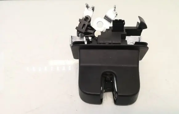 Volkswagen Jetta VI Tailgate/trunk/boot lock/catch/latch 5C6827505D 5C6827520