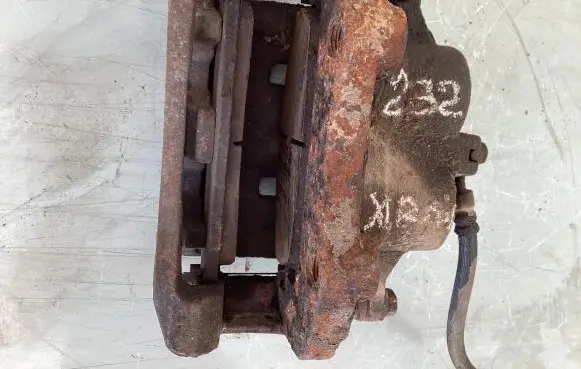Nissan X-Trail T30 Front brake caliper