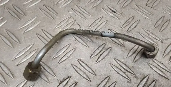 Toyota Verso Fuel injector supply line/pipe