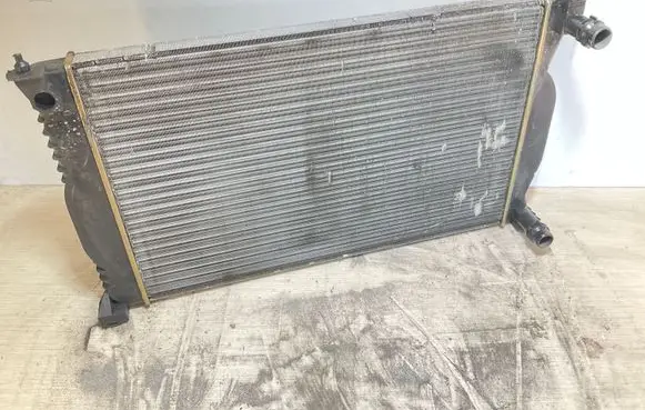 Audi A4 S4 B6 8E 8H Coolant radiator